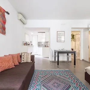  Apartamento Hospitalityrome Monti Leonina With Terrace Italia